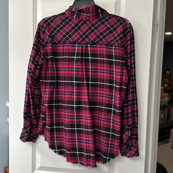 Brand- Rails, Style- Brock, plaid button up shirt. Color- Red plaid, Size- Large - Picture 2 of 2